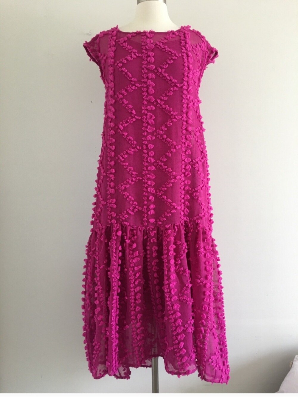 Maeve Blythe Dress, NEW!Size MP, Rose Magenta, PomPom Textured, Sheer - Picture 6 of 11
